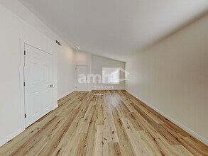 138 Windy Creek Ave in Las Vegas, NV - Building Photo - Building Photo
