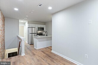 836 N 42nd St in Philadelphia, PA - Foto de edificio - Building Photo