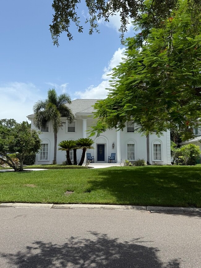 4911 St Croix Dr in Tampa, FL - Building Photo - Building Photo