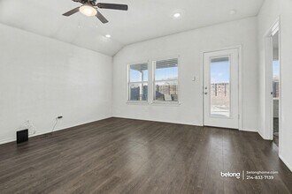 815 Ranahan Ln in Royse City, TX - Foto de edificio - Building Photo