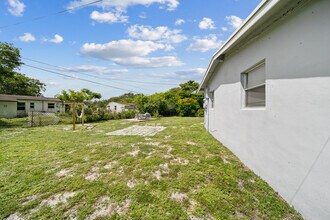 1700 NW 15th St in Fort Lauderdale, FL - Building Photo - Building Photo