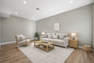 3 Burke Ln in Wellesley, MA - Building Photo - Building Photo