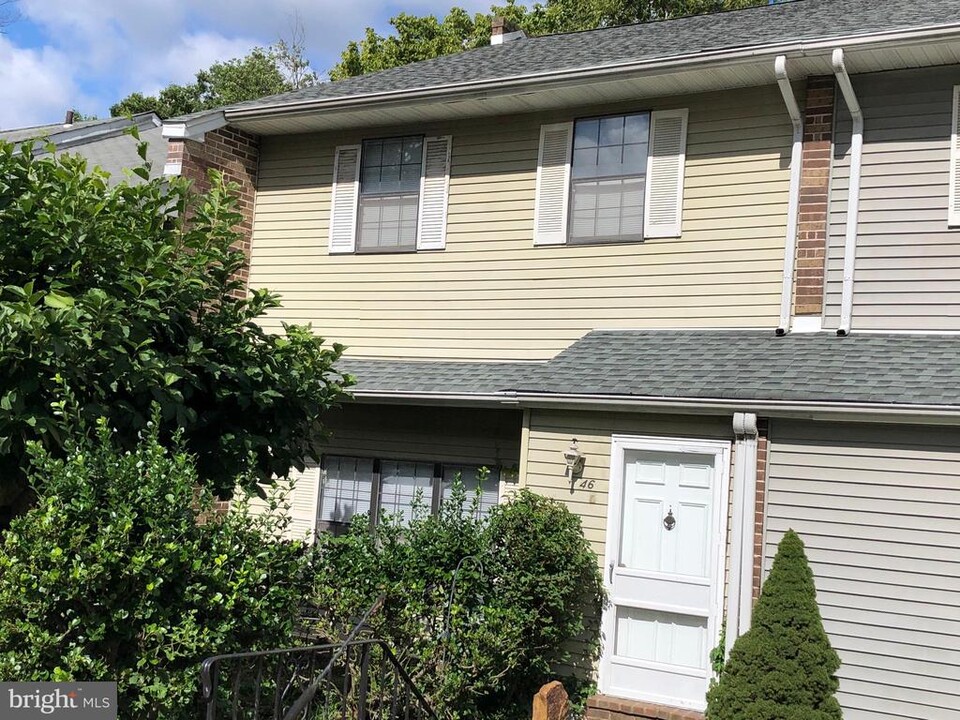 46 Woodbridge Ct N in Langhorne, PA - Building Photo