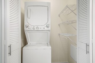 3803 N Halsted St in Chicago, IL - Foto de edificio - Building Photo