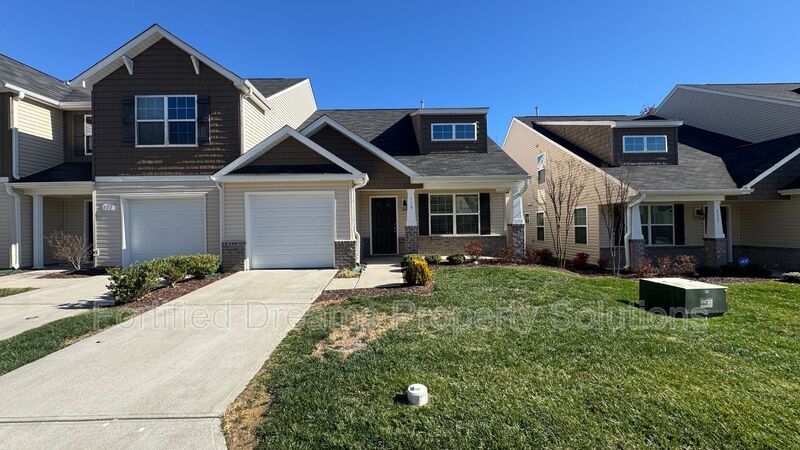 119 Red Plum Ln in Jamestown, NC - Building Photo