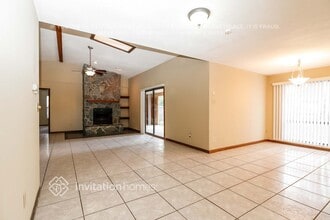 10992 124th Ave N in Largo, FL - Foto de edificio - Building Photo