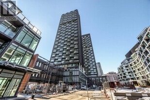 1 Quarrington Ln in North York, ON - Building Photo