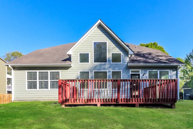 property at 315 Oakbridge Dr