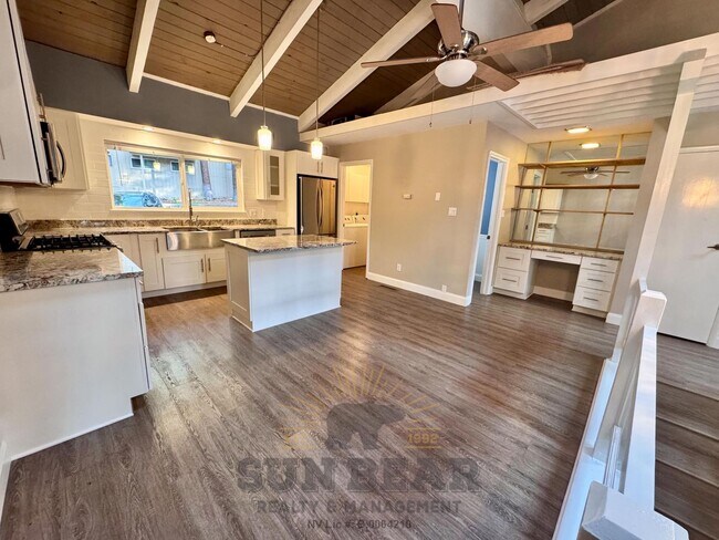 321 Ski Way in Incline Village, NV - Building Photo - Building Photo