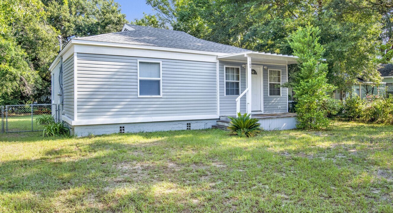 105 Druid Dr in Pensacola, FL - Building Photo