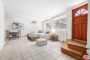 1635 S Beverly Glen Blvd in Los Angeles, CA - Building Photo