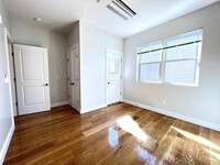 95 Prescott St, Unit 202 in Boston, MA - Building Photo - Building Photo