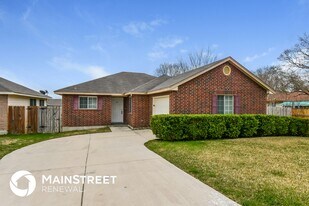 10 4th St W in Converse, TX - Building Photo