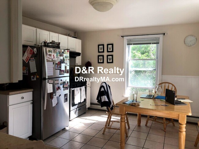 279 Pearl St, Unit 3L