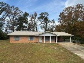 1936 Longwood Dr in Jackson, MS - Building Photo