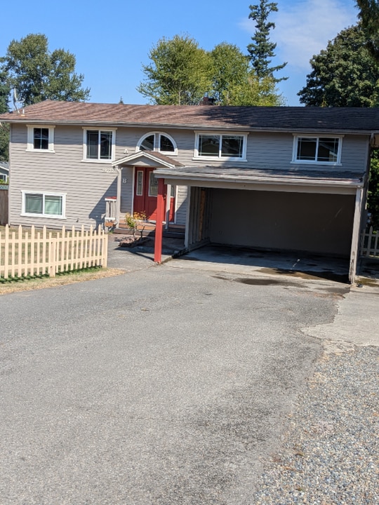 29222 18th Ave S in Federal Way, WA - Building Photo