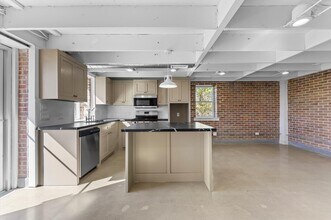 1420 FM 1960 in Dayton, TX - Building Photo - Building Photo