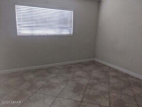 102 S Peninsula Dr in Daytona Beach, FL - Building Photo - Building Photo