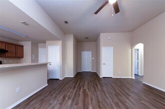 8526 Bearden St in Dallas, TX - Building Photo - Building Photo