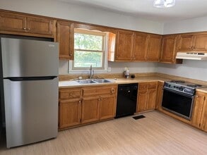 2706 Driftwood Dr in Springfield, TN - Building Photo - Building Photo