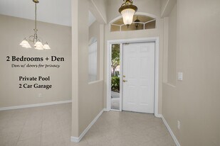 2056 Crestview Way in Naples, FL - Building Photo