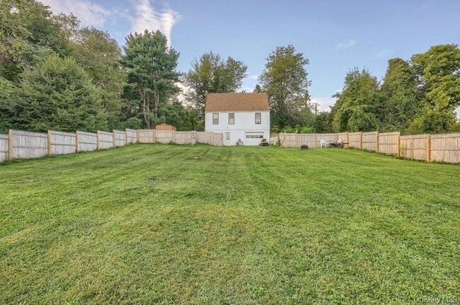 71 Greycourt Rd in Chester, NY - Building Photo - Building Photo