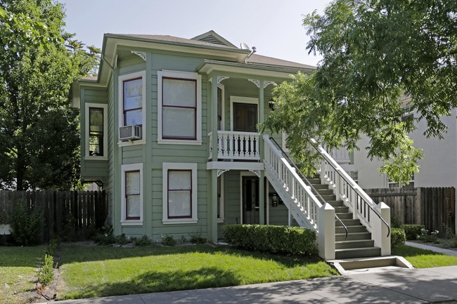 2521 P St in Sacramento, CA - Building Photo - Building Photo