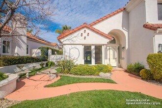 5683 Hazelcrest Cir in Westlake Village, CA - Foto de edificio - Building Photo