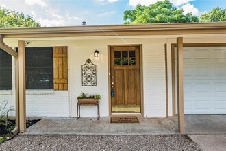 9014 Slayton Dr in Austin, TX - Building Photo - Building Photo