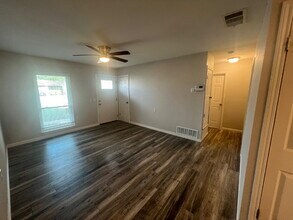 4606 Avenida Prima St in San Antonio, TX - Building Photo - Building Photo