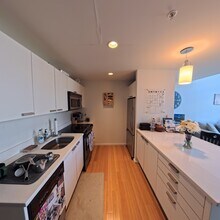 1 Earhart St in Cambridge, MA - Foto de edificio - Building Photo