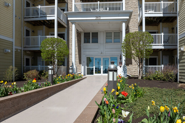 360 Revere Beach Blvd in Revere, MA - Foto de edificio - Building Photo
