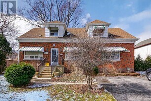 150 Ewen Rd in Hamilton, ON - Building Photo