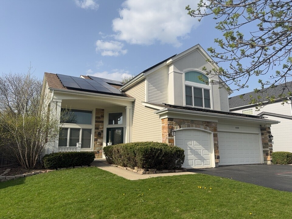 552 Fairfax Ln in Grayslake, IL - Building Photo