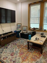 902 N California Ave in Chicago, IL - Building Photo - Building Photo