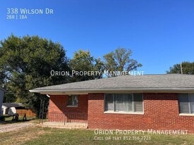 338 Wilson Dr in Bloomfield, IN - Building Photo