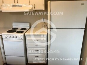 5324 SE 70th Ave in Portland, OR - Building Photo - Building Photo