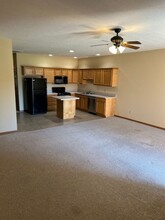 1023 Laurel Tree Ct in Troy, OH - Building Photo - Building Photo