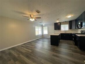 15631 Pilgrim Hall Dr in Friendswood, TX - Building Photo - Building Photo