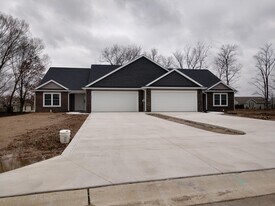 15077 Verity Pky in Huntertown, IN - Building Photo