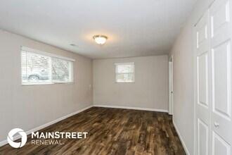 17 Oakshire Ct in St. Peters, MO - Foto de edificio - Building Photo