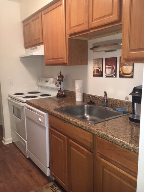 Wood Grove Place in Dayton, OH - Foto de edificio - Building Photo