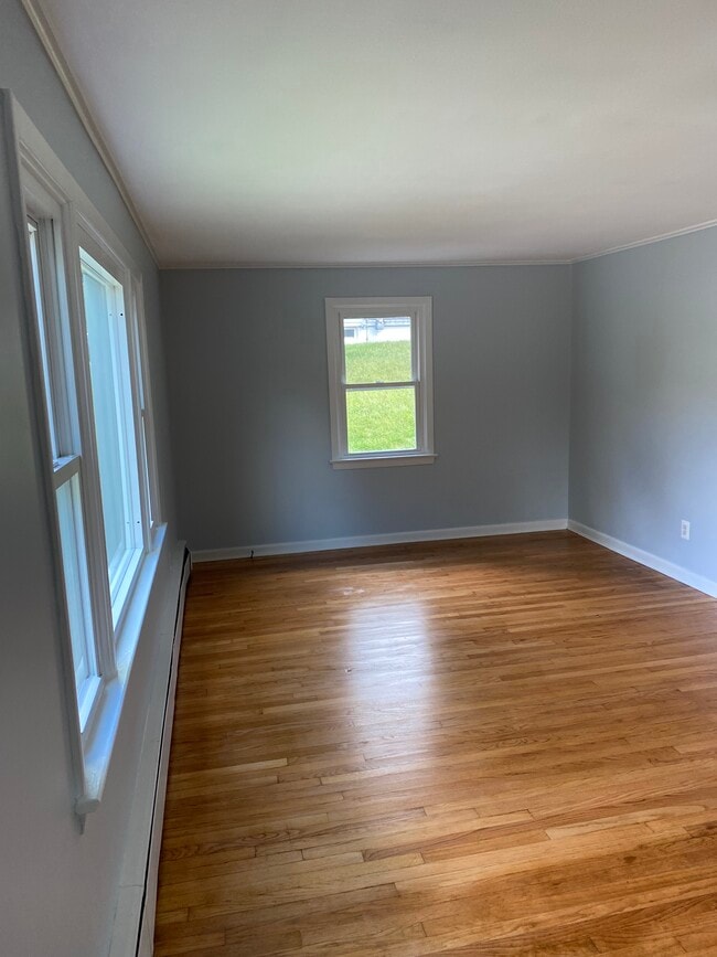 84 Walnut St, Unit 1