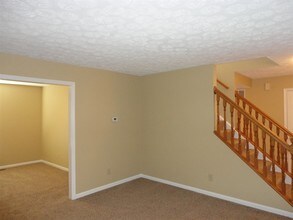 4626 Laurel View Dr in Cincinnati, OH - Building Photo - Building Photo