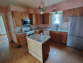 2331 Midland Ave in Syracuse, NY - Building Photo - Building Photo