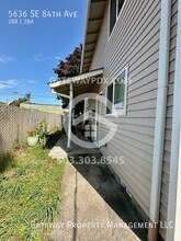 5636 SE 84th Ave in Portland, OR - Building Photo - Building Photo