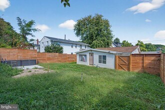 2136 S Monroe St in Arlington, VA - Building Photo - Building Photo