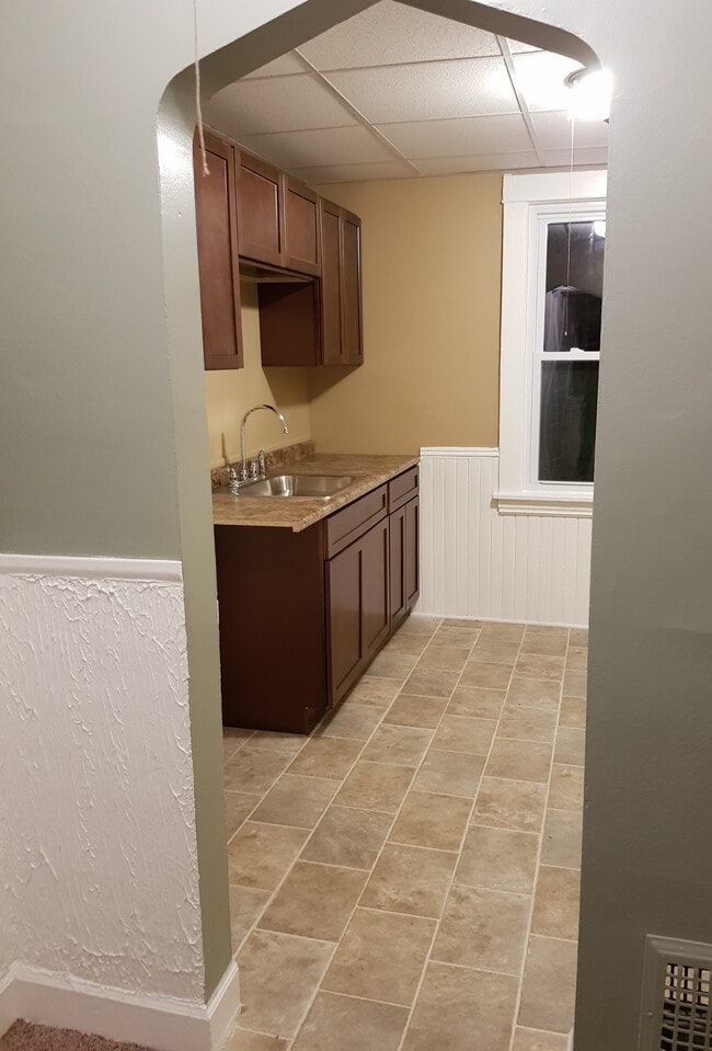 2231 Falls Street, Unit 2 Front in Niagara Falls, NY - Building Photo - Building Photo