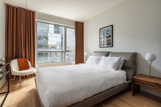 1100 Rue de la Montagne in Montréal, QC - Building Photo - Building Photo