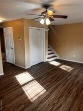 11 Park Manor Ct in Glen Cove, NY - Building Photo - Building Photo